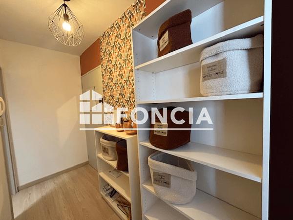 Location Studio meublé 24.54 m² - 5/9 RUE DU PIGEON BLANC Poitiers 86000