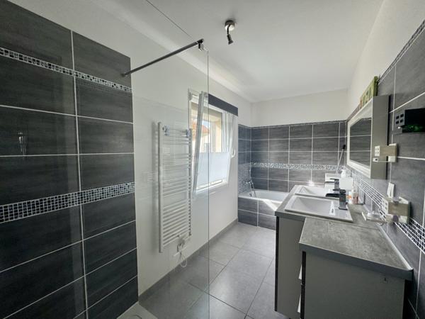 Chateau gombert (13013) À voir rapidement ! Maison T6 avec jardin et piscine, St-Mitre