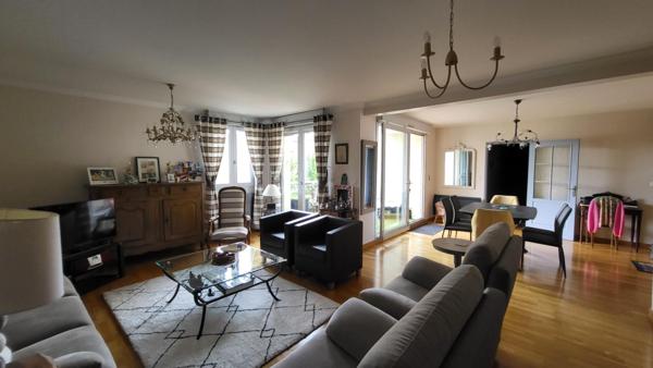 MAGNIFIQUE DUPLEX HYPER CENTRE AVEC 2 PARKINGS