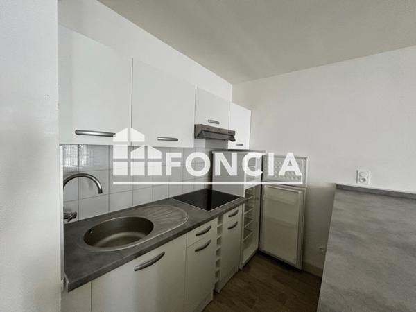 Location Appartement 2 pièces 52.61 m² - 15 RUE DES REMPARTS DU PIN Agen 47000