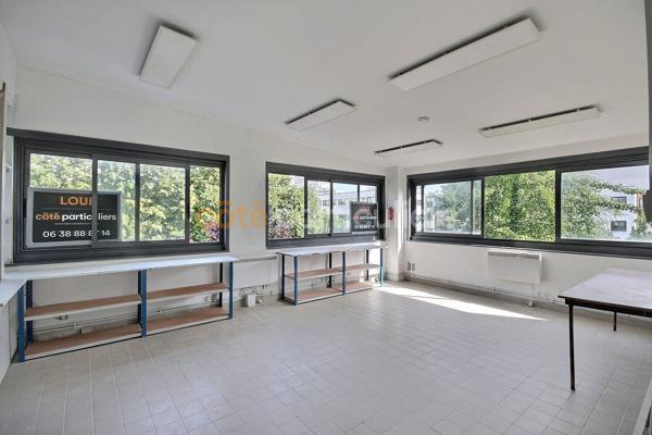 Location
                Local d'activité88,05 m² - 6 Pièces -
                    CHATILLON (92320)