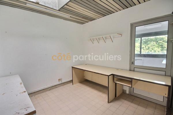 Location
                Local d'activité88,05 m² - 6 Pièces -
                    CHATILLON (92320)