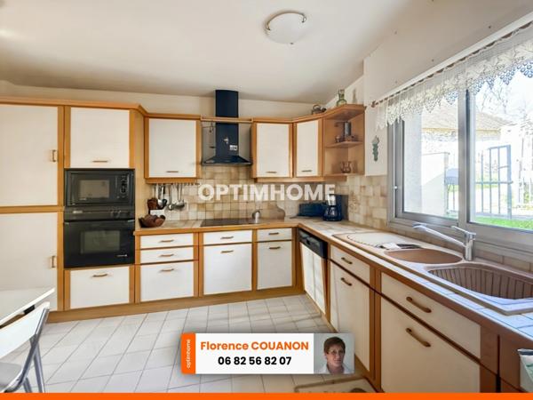 5KM DOURDAN, A10 à 2km, PARIS 45 MN. Maison d’architecte 188,72 m², 3 chambres, garage indépendant. Village animé, au calme, volumes, luminosité.