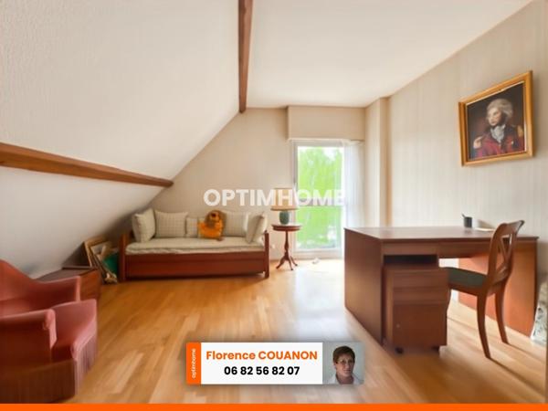 5KM DOURDAN, A10 à 2km, PARIS 45 MN. Maison d’architecte 188,72 m², 3 chambres, garage indépendant. Village animé, au calme, volumes, luminosité.