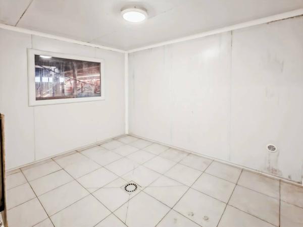 À VENDRE Bâtiment agricole + 2.96 ha de terrain