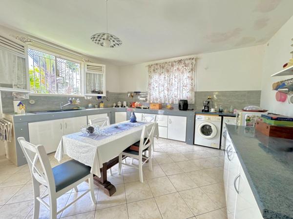 EN EXCLUSIVITÉ – VILLA DE CARACTÈRE AVEC VUE PANORAMIQUE – SAINT-FRANÇOIS