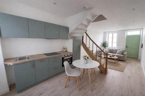 Maison 3 chambres 78 m² , Entièrement rénovée. Centre de Durtal