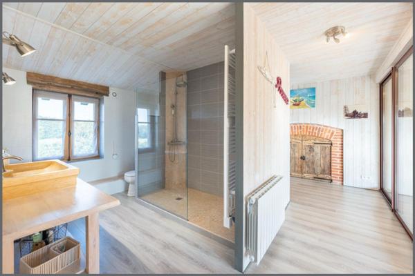 Un refuge élégant pour vivre… et accueillir