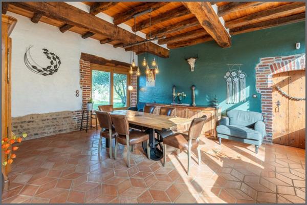 Un refuge élégant pour vivre… et accueillir