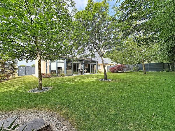 Maison Chateau Gontier Sur Mayenne 6 pièce(s) 180.90 m2