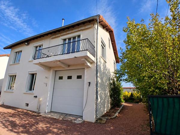 Roanne - Maison 7 pièce(s) 140.2 m2 - 5 chambres et 509m² de terrain