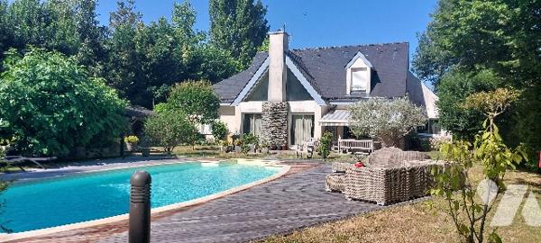 JUIGNE-SUR-LOIRE / MAISON D'ARCHITECTE DE 186 M²