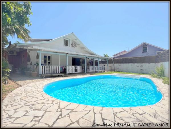 A VENDRE A KOUROU (GUYANE FRANCAISE) UNE MAGNIFIQUE VILLA T5 (R+1) de 130 m² - TERRAIN DE 473 m² - AU PRIX DE 427 800 €.