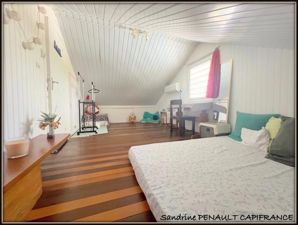 A VENDRE A KOUROU (GUYANE FRANCAISE) UNE MAGNIFIQUE VILLA T5 (R+1) de 130 m² - TERRAIN DE 473 m² - AU PRIX DE 427 800 €.