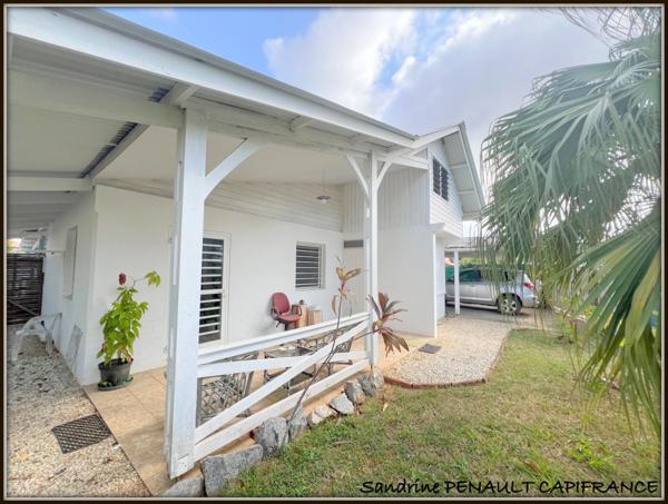 A VENDRE A KOUROU (GUYANE FRANCAISE) UNE MAGNIFIQUE VILLA T5 (R+1) de 130 m² - TERRAIN DE 473 m² - AU PRIX DE 427 800 €.