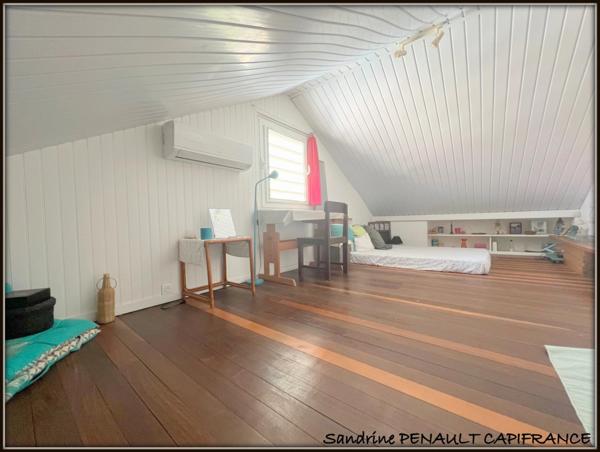 A VENDRE A KOUROU (GUYANE FRANCAISE) UNE MAGNIFIQUE VILLA T5 (R+1) de 130 m² - TERRAIN DE 473 m² - AU PRIX DE 427 800 €.