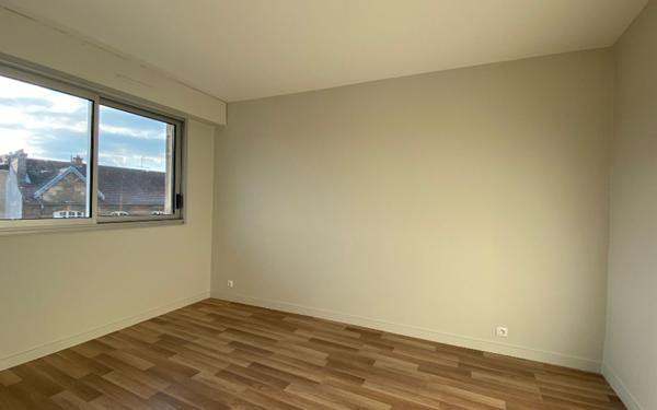 Appartement à louer    2 pièces •  La Varenne - Saint-Maur-des-Fossés