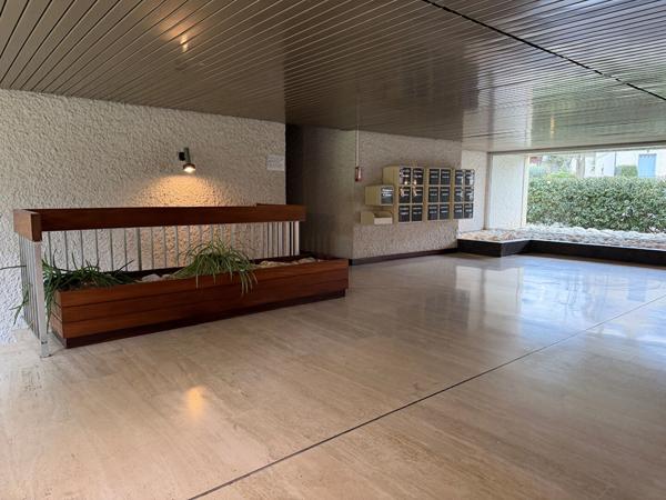 Vente
                Appartement113 m² - 4 Pièces -
                    ROYAN (17200)