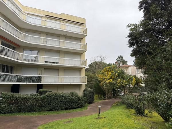Vente
                Appartement113 m² - 4 Pièces -
                    ROYAN (17200)