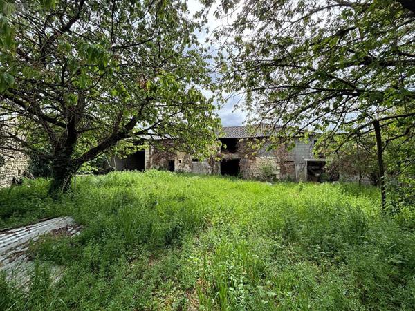 Maison à vendre à Montreuil-Bellay dans le Maine-et-Loire (49260), ref : 2018246