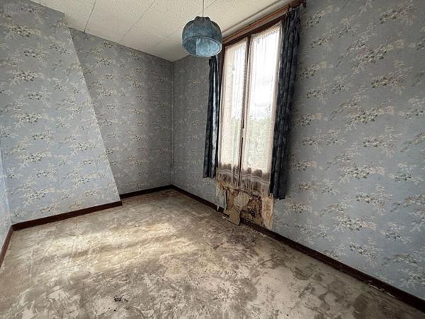 Maison à vendre à Montreuil-Bellay dans le Maine-et-Loire (49260), ref : 2018246