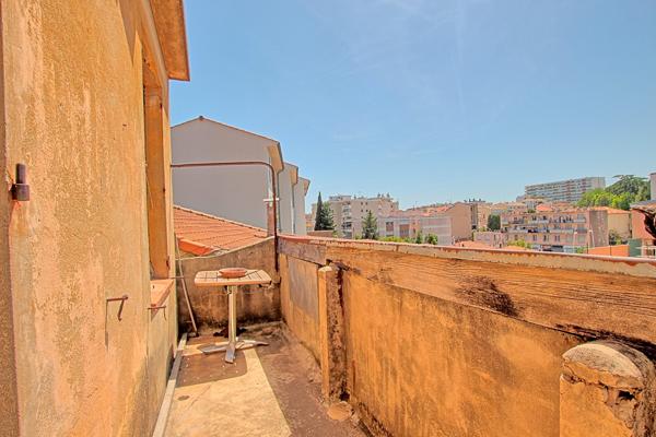 CANNES – Immeuble mixte activité & habitation