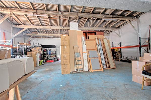 CANNES – Immeuble mixte activité & habitation