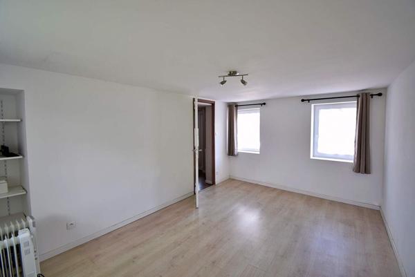 Jolie maison individuelle au calme avec exterieur et dépendance