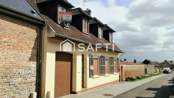 Grand pavillon de 300 m2 offrant un beau potentiel