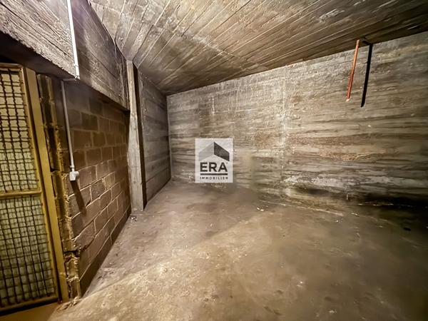 Parking / box Paris 20 M2 et 3m Hauteur