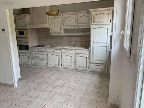 Location - Maison Arnage 72230 5 pièces 93 m 2 230 m 2