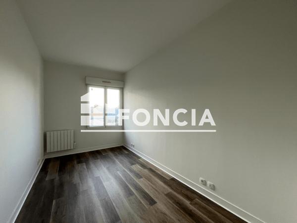 Location Appartement 3 pièces 70.58 m² - 19-21 RUE DU BOIS MERRAIN Chartres 28000