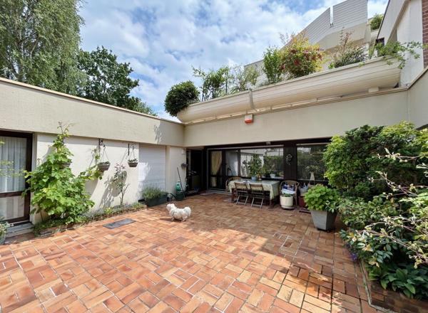 APPARTEMENT BIEN PLACE