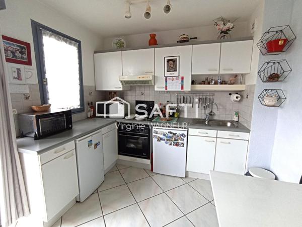 Spacieux T2 lumineux avec terrasse au 4è avec ascenseur.