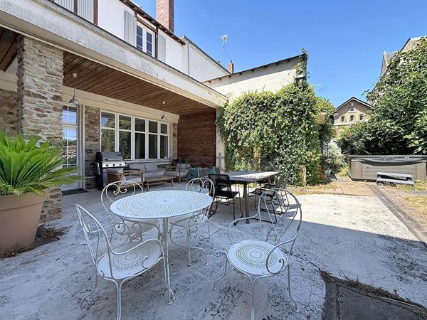 Maison bourgeoise à louer au Lion d'Angers - 4 chambres - Jardin - Centre bourg