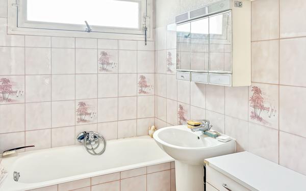 Maison à vendre    5 pièces • 96 m2 Le Chesnay