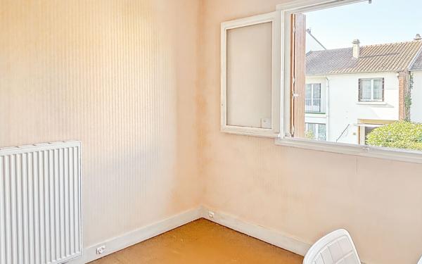 Maison à vendre    5 pièces • 96 m2 Le Chesnay