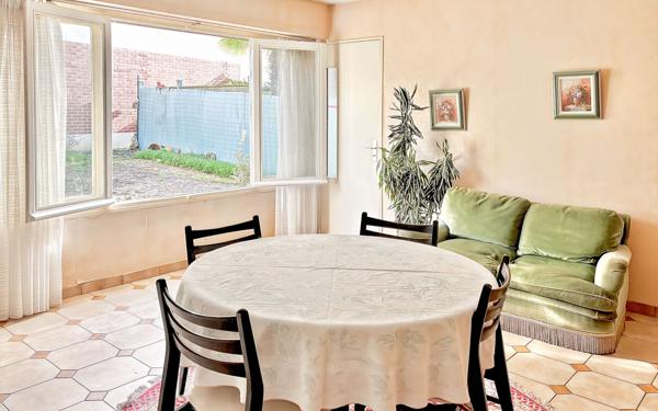 Maison à vendre    5 pièces • 96 m2 Le Chesnay