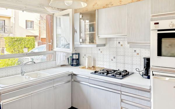 Maison à vendre    5 pièces • 96 m2 Le Chesnay