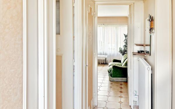 Maison à vendre    5 pièces • 96 m2 Le Chesnay