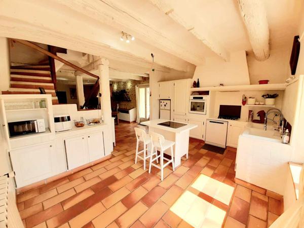 Maison 15 pièces - 217 m²