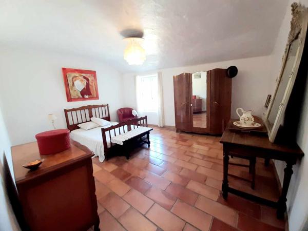 Maison 15 pièces - 217 m²