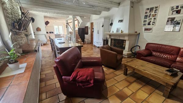 Maison 15 pièces - 217 m²