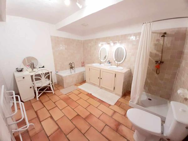 Maison 15 pièces - 217 m²