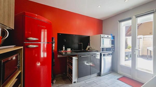MAISON 86M² RENOVÉE 3 CHAMBRES GARAGE JARDIN