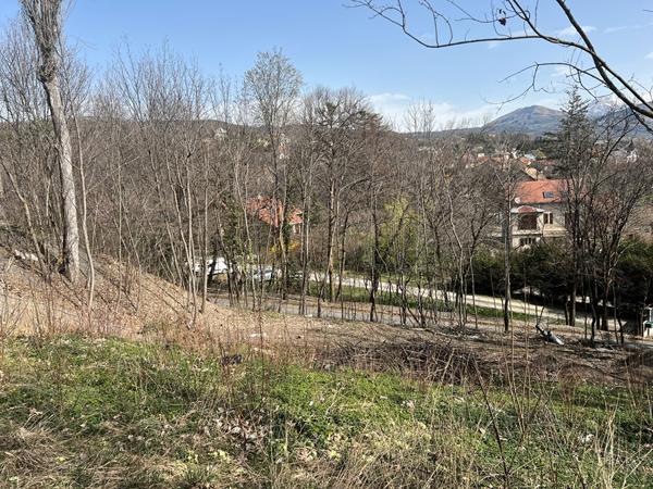Terrain 847 m2
