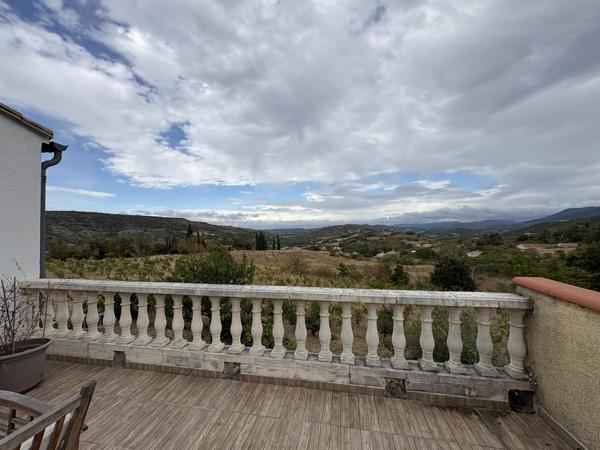 3 km de Limoux - Propriété avec appartement, dépendances et vigne