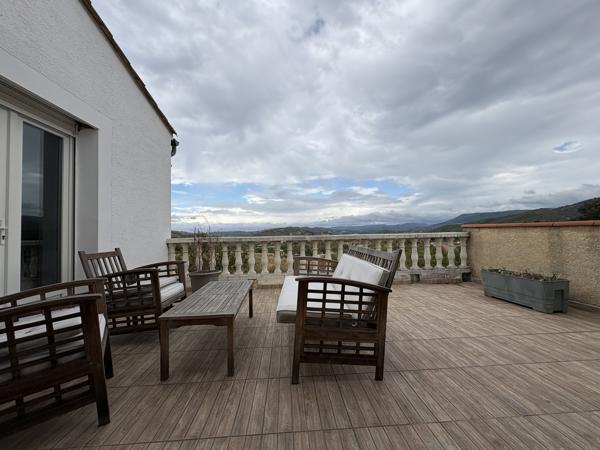 3 km de Limoux - Propriété avec appartement, dépendances et vigne