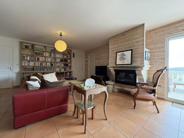 3 km de Limoux - Propriété avec appartement, dépendances et vigne