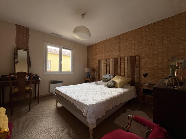 3 km de Limoux - Propriété avec appartement, dépendances et vigne